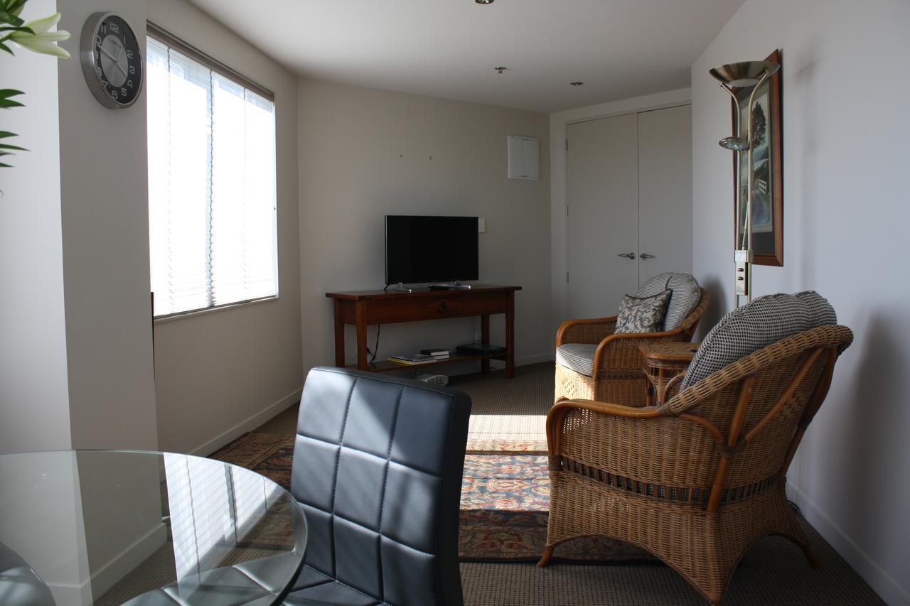 Top Of The Town Bed & Breakfast Tauranga Exteriör bild