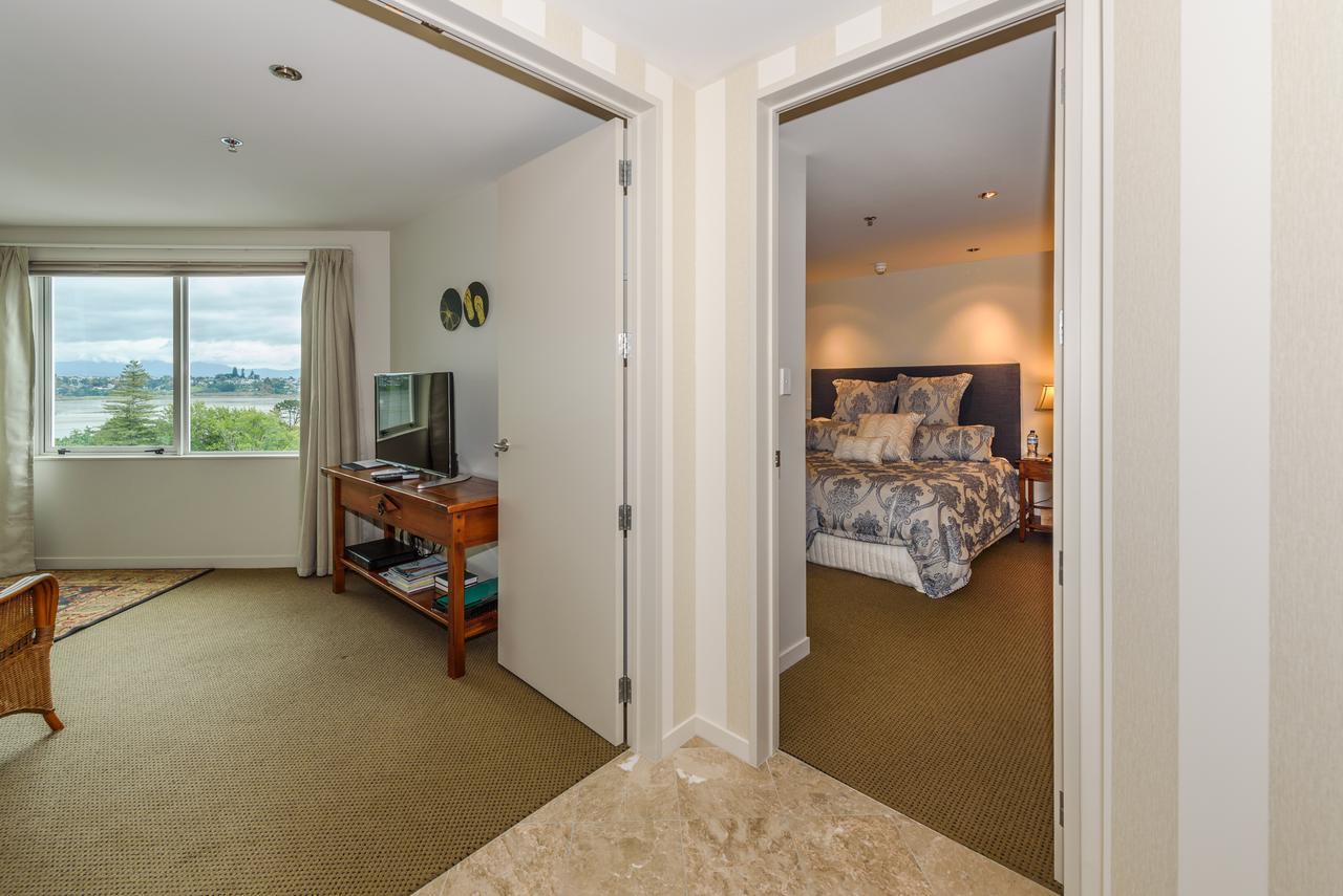 Top Of The Town Bed & Breakfast Tauranga Exteriör bild