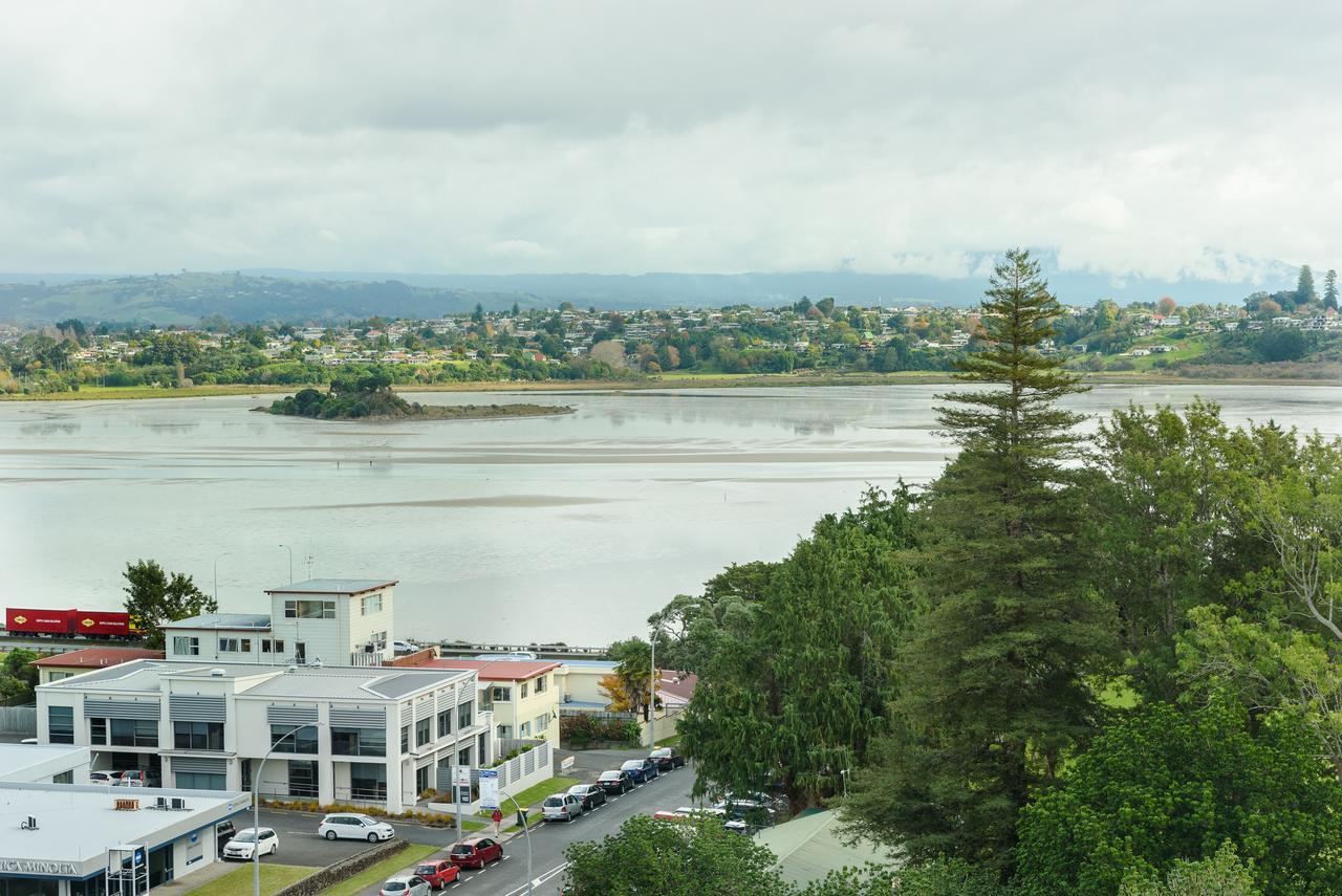 Top Of The Town Bed & Breakfast Tauranga Exteriör bild